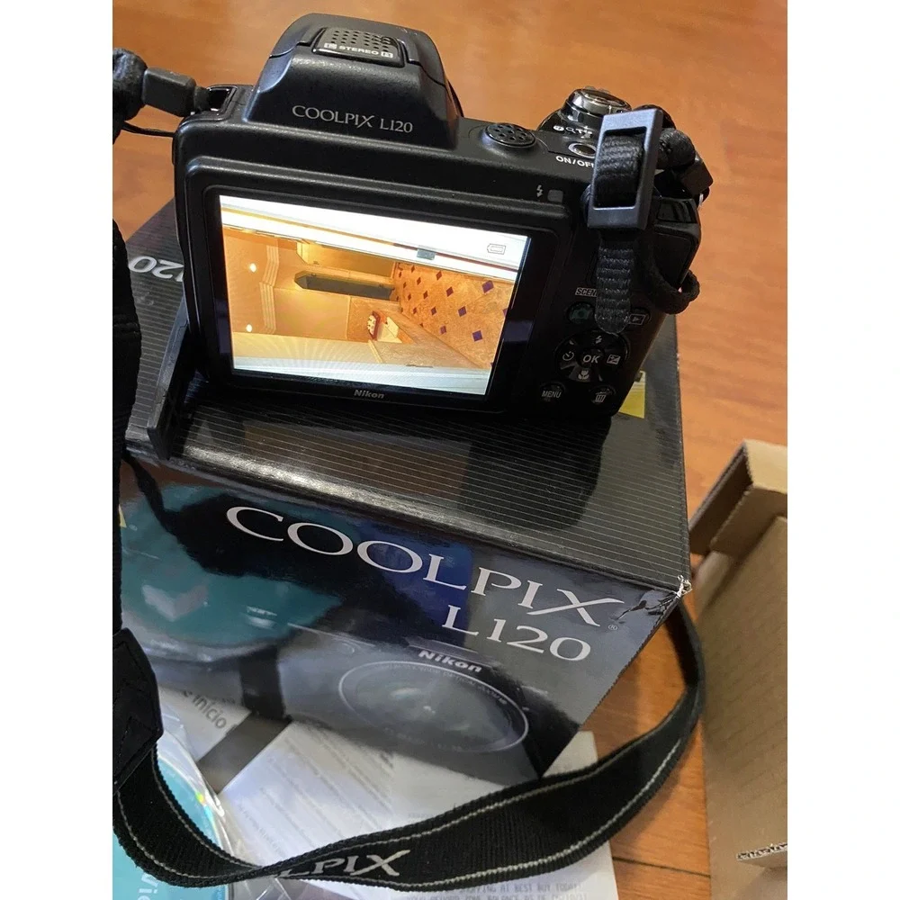 Nikon COOLPIX L120 14 MP 21X Digital Camera - Black W/ box Cords Used Once! $325